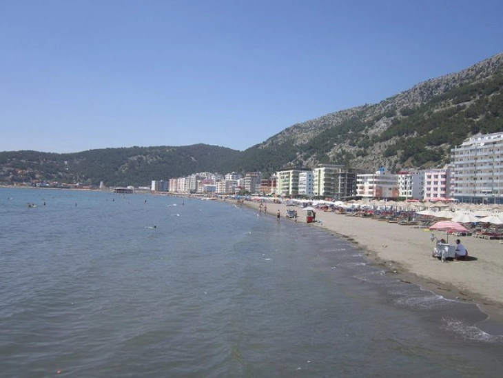 Странците во Албанија лани потрошиле 5,72 милијарди евра, Албанците во странство три милијарди 