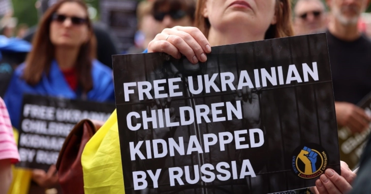 Стејт департментот обезбедува 25 милиони долари за враќање на присилно раселените украински деца