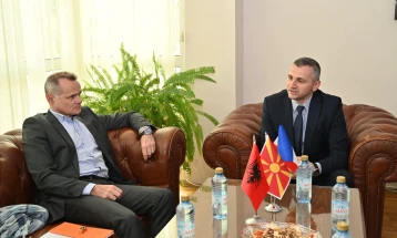 Францускиот амбасадор Кристоф Ле Риголер во посета на Дебар, нови можности за соработка и развој