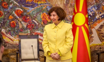 Siljanovska-Davkova: Kërkesat e fqinjëve devijojnë nga Kriteret e Kopenhagës dhe nuk janë në frymën e akteve kushtetuese të BE-së