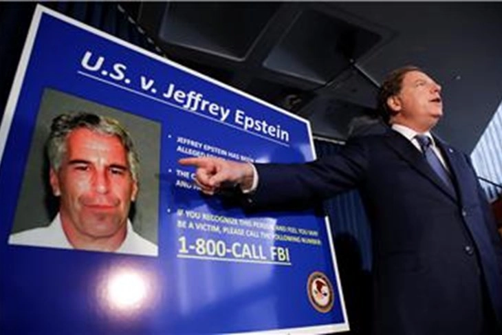 Преживеани жртви на Епстин ги тужат Министерството за правда на САД и Гугл