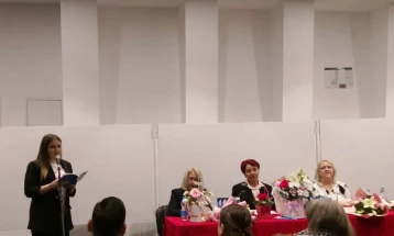 Во Крива Паланка промовирано книжевното првенче на Дара Димитровска 