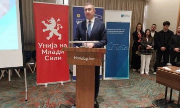 Mickoski: Politikanët e ardhshëm duhet të përqendrohen te inteligjenca artificiale dhe energjia, idetë romantike duhet të mbeten në të kaluarën