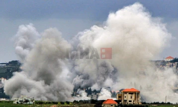 Во Либан пријавени жртви додека Израел и Хезболах меѓусебно се напаѓаат