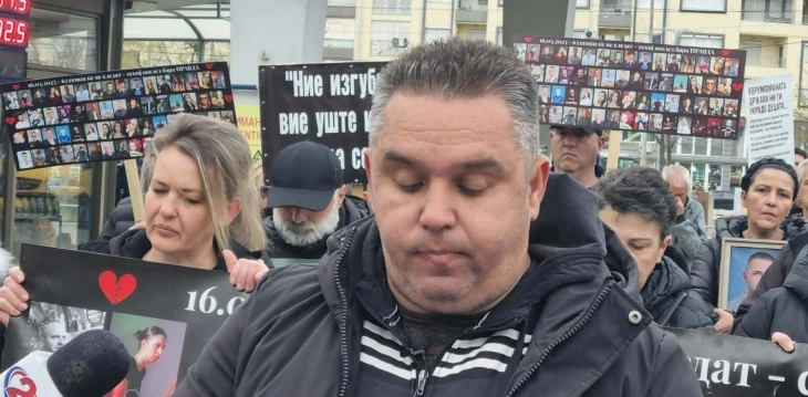 Родителите на починатите во „Пулс“ реагираат за промената на обвинителката која го води предметот за обвинетите полицајци, побараа нејзино враќање