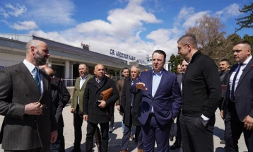 Николоски: Авиокомпаниите веќе ја таргетираат Македонија како атрактивна дестинација, политиките на Владата дадода резултати, годинава планираме над 3,5 милиони патници