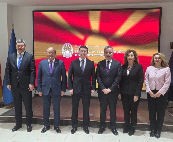 Во МНРиНТ се одржаа политички консултации со Казахстан