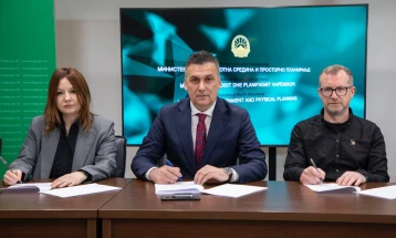 Ministry of Environment employees to get 21% raise over three years