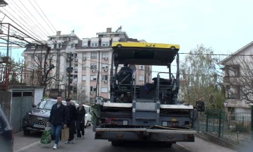 Завршува реконструкцијата на две улици во штипската населба Сењак