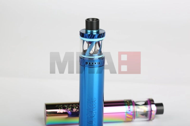 Австралиски истражувачи: Вејпингот веројатно предизвикува рак на белите дробови и усната шуплина