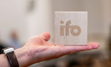 Девет од 10 германски индустриски фирми очекуваат војната во Иран да влијае на нивниот бизнис