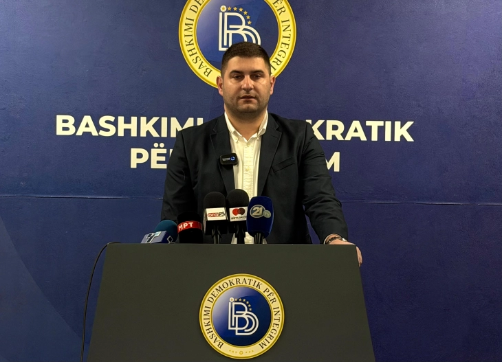 ДУИ: „Вреди“ молчи, проектите се поништуваат, граѓаните губат