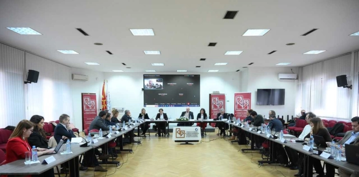 Димитриеска-Кочоска на средба со Стопанската комора: Заедно со реалниот сектор ги констатираме актуелните состојби со цел навремено да реагираме