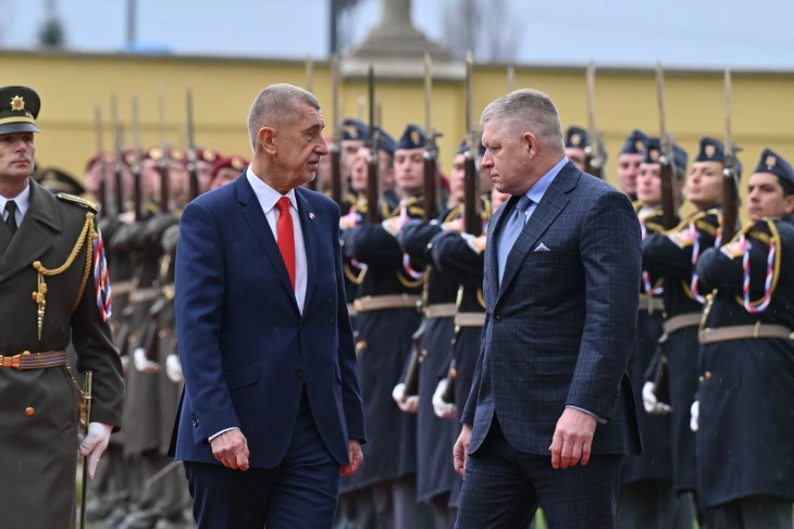 Фицо: Ако го обвинувате Сијарто за помош на Русија, обвинете ги сите 26 членки на ЕУ