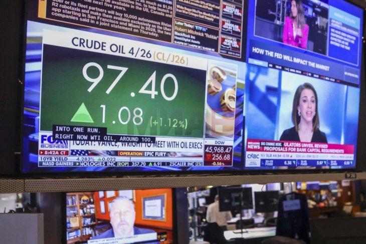 Цената на нафтата падна на помалку од 100 долари за барел по најавата за крај на војната на Блискиот Исток