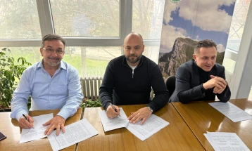 Marrëveshje e re kolektive për paga dhe të drejta më të avancuara në NP Ekonomizim me kullotat shtetërore