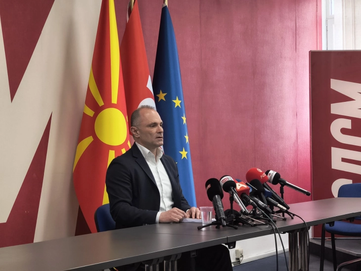 Filipche: Gov't pushing the country and its citizens into isolation and poverty