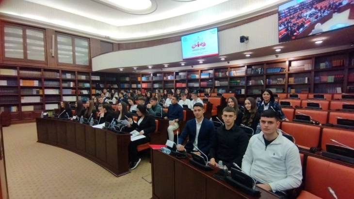 Средношколците од Крива Паланка дел од едукативната работилница 