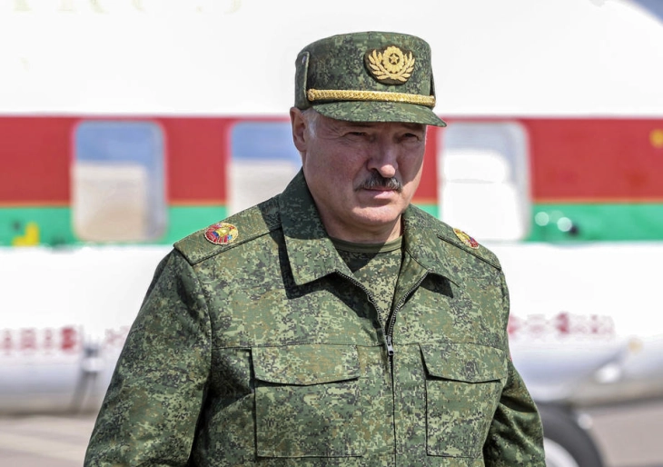 Llukashenko: Bjellorusia nuk dëshiron luftë, por është e përgatitur për të