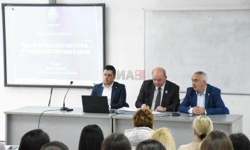 Në Universitetin e Tetovës u mbajt ligjëratë për sfidat sociale dhe kulturore të të rinjve