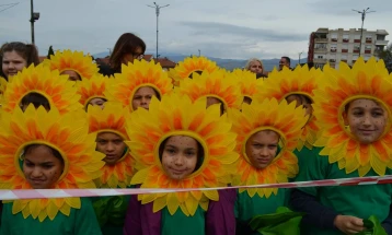 Априлијада во Виница