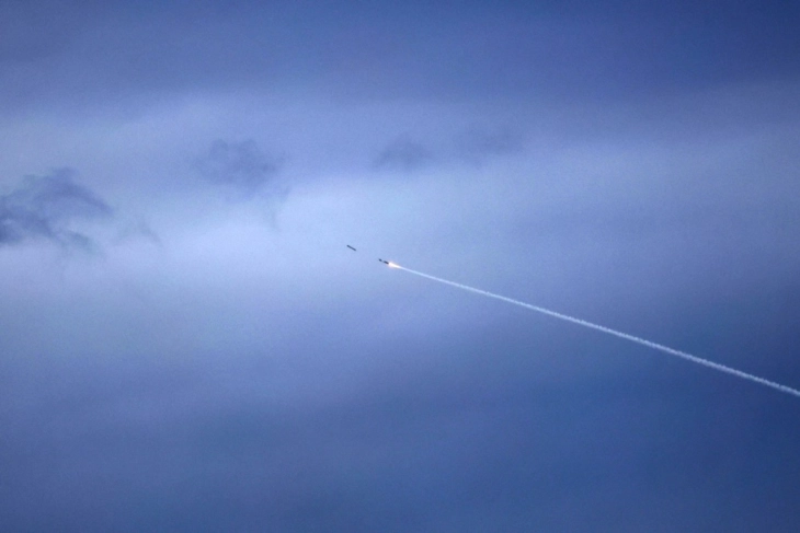 Autoritetet në Izrael dhe Abu Dabi njoftuan për sulme të reja ajrore këtë mëngjes