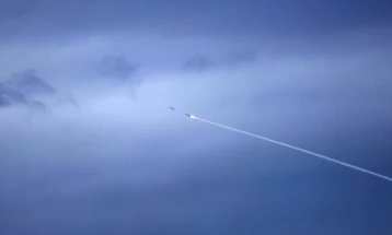 Autoritetet në Izrael dhe Abu Dabi njoftuan për sulme të reja ajrore këtë mëngjes