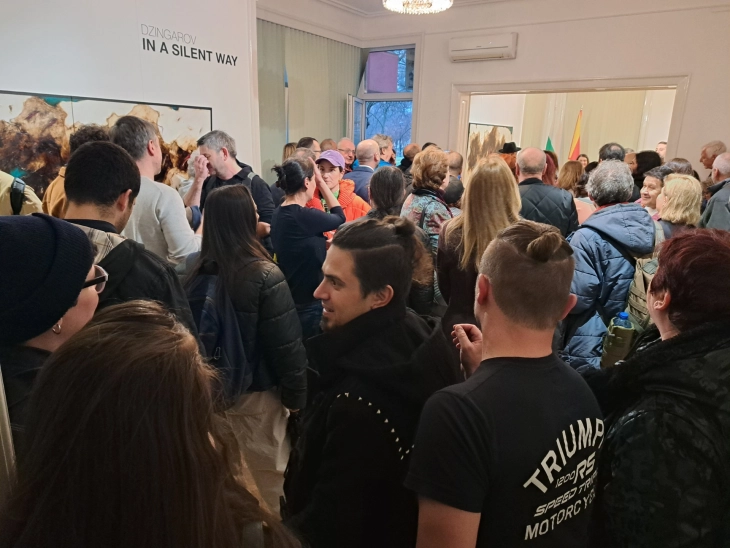 Изложба „На тивок начин“ на уметникот  Маријан Ѕингаров во КИЦ во Софија