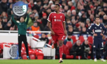 Исак се врати на тренинзите со Ливерпул