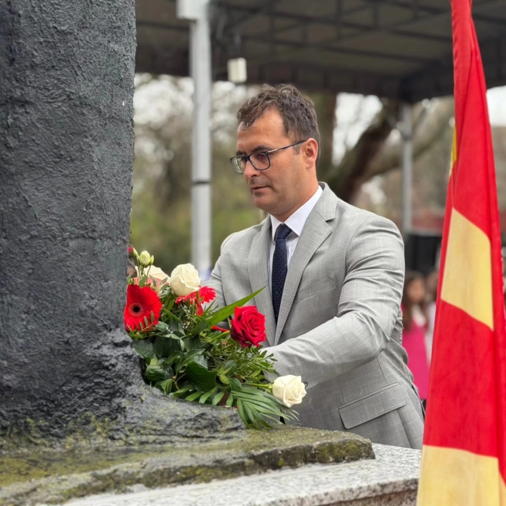 Одбележани 161 година од раѓањето на Ѓорче Петров, оддадена почит пред неговиот споменик во истоимената општина