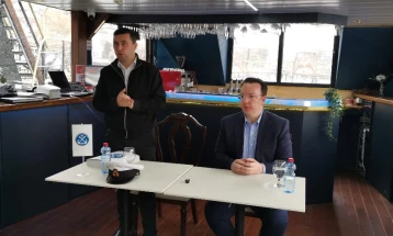 Nikolloski ua dorëzoi certifikatat kapitenëve të anijeve dhe marinarëve