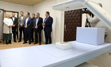 Pajisje e re për densitometri vihet në funksion në Klinikën ortopedike 