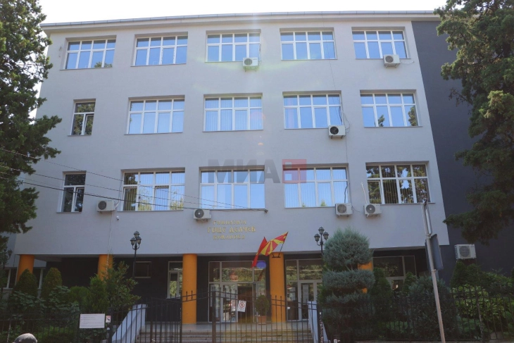 Околу 1.800 слободни места со над 60 паралелки нудат кумановските средни училишта