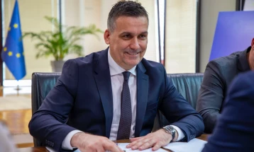 Ministri Hoxha dhe zëvendësministrja Zekolli - Shaqiri për vizitë në Dollnen