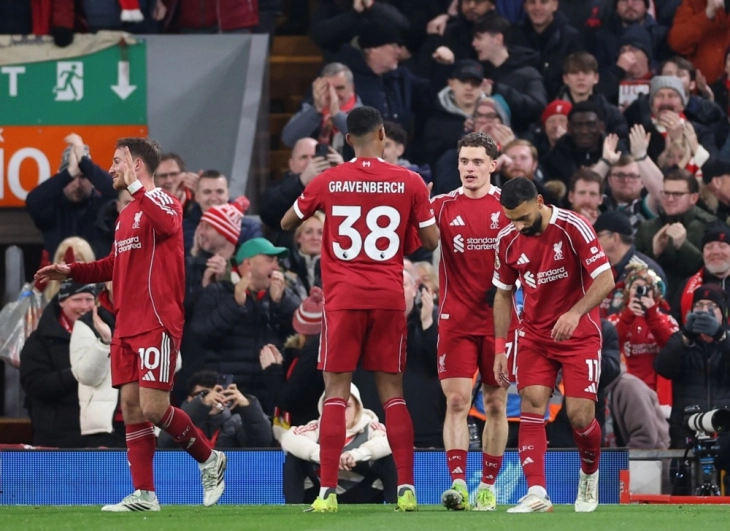 Sallah bëhet futbollisti më i paguar në botë