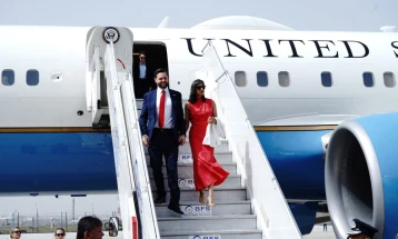 Американскиот потпретседател Џ. Д. Венс ќе се сретне со Орбан пред изборите во Унгарија