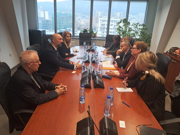 Saveski priti ambasadorët e Francës dhe Gjermanisë