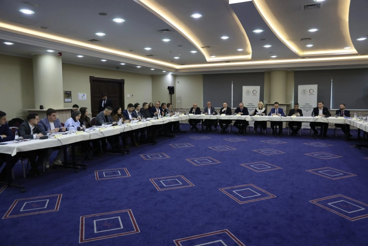 Во Тетово се одржа седница на Унијата на албански општини низ Балканот, Касами најави отворање иновативен центар за млади 