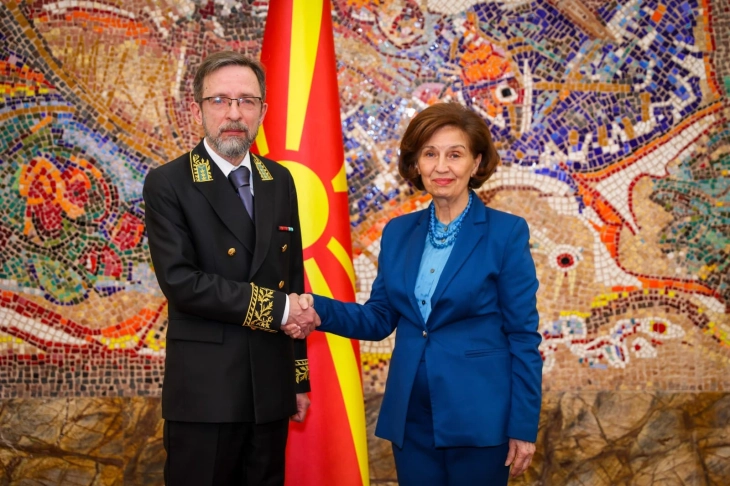 Siljanovska-Davkova i pranoi letrat kredenciale të ambasadorit të sapoemëruar të Federatës ruse