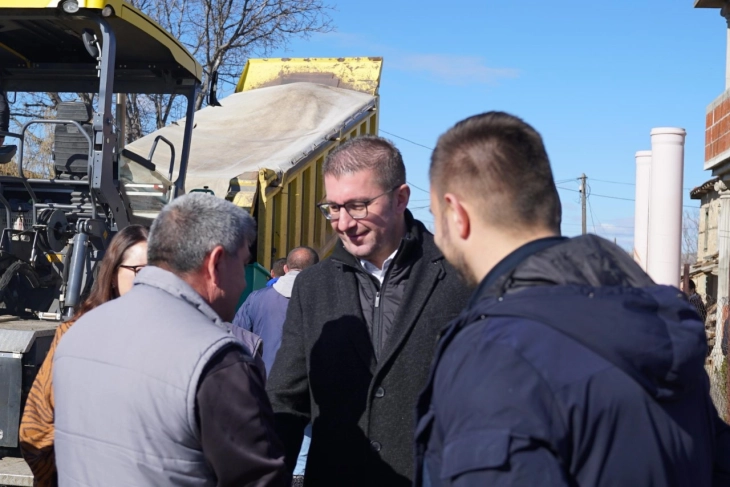 Премиерот Мицкоски на увид во изградба на нова училишна зграда во Илинден (во живо)