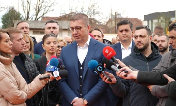 Мицкоски: Исполнети се условите да ги намалиме акцизите за дизелот за 4, а на бензините за 2 денара по литар (ДПЛ)