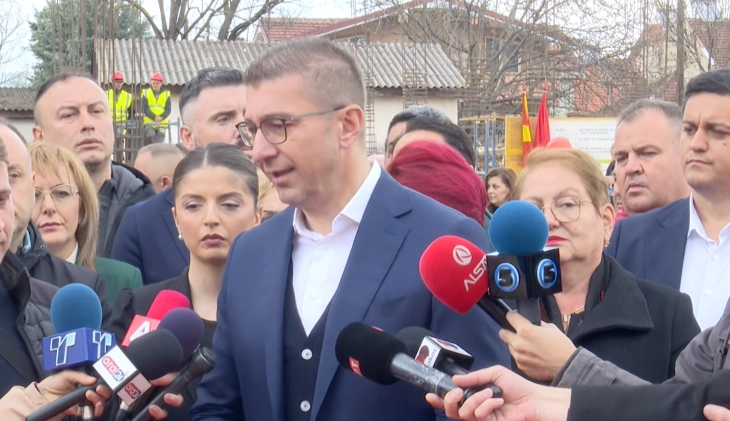 Мицкоски: Во моментов имаме доволно нафтени деривати, нема потреба од ограничувања