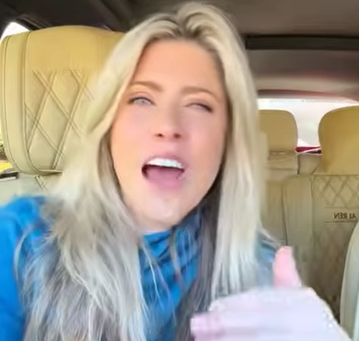 На 16 години со тумори на мозокот, четири операции, на 21 го изгубила слухот, на 25 татко ѝ се самоубил... на 32 уште се бори и е инспирација