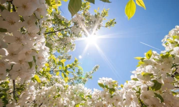 Сончево и топло до 25 степени