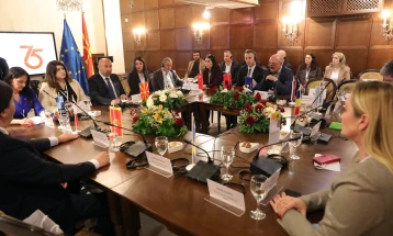 Претставници на странски архиви на средба во Скопје, промовирана поштенска марка за јубилејот на Државниот архив