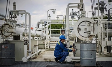 „Фајненшл тајмс“: Украинските напади врз два нафтени терминали ја чинат Русија околу 970 милиони долари