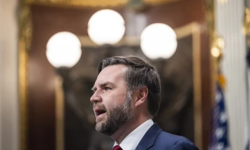 Венс пристигна во Будимпешта