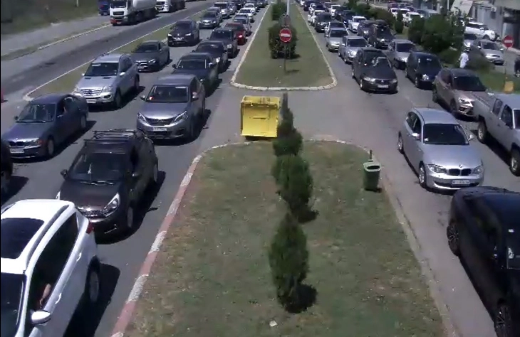 Грчката влада воведе двомесечна субвенција за гориво поради зголемените трошоци поврзани со војната