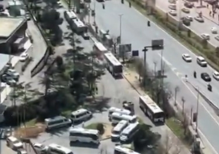 Këmbim zjarri në konsullatën izraelite në Stamboll, vriten dy sulmues