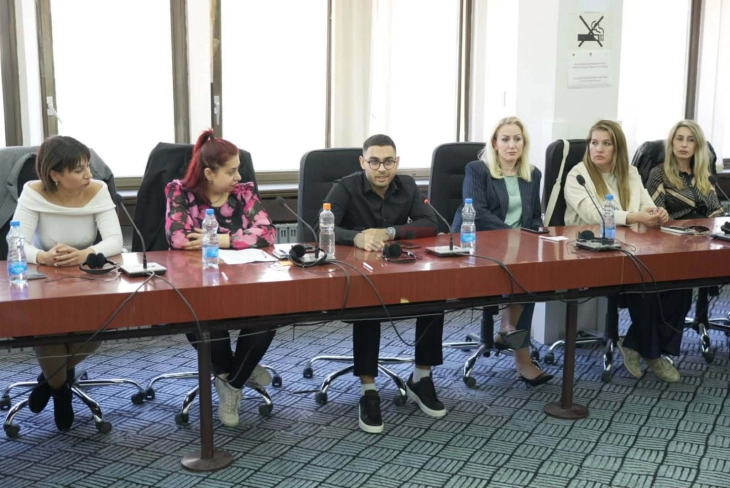 „Вистински разговор: Ромска младина“ во Куманово